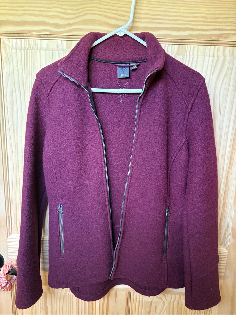 ibex Women's Zip Wool Jacket in Burgundy